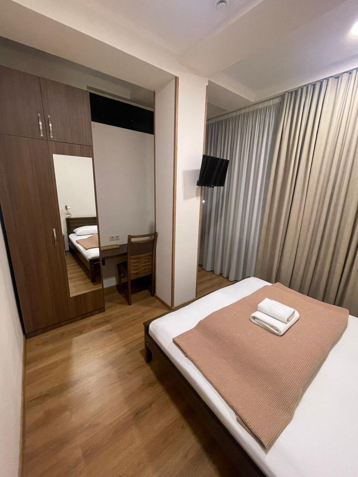 Art Family Hotel Tbilisi Exterior foto